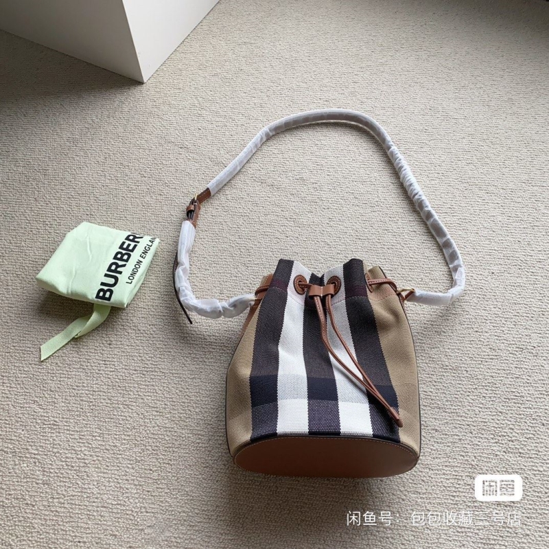 B**rry bucket bags